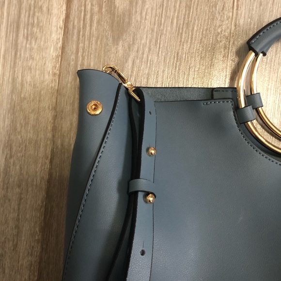 💙Statement Purse🦋 - Picture 3 of 4